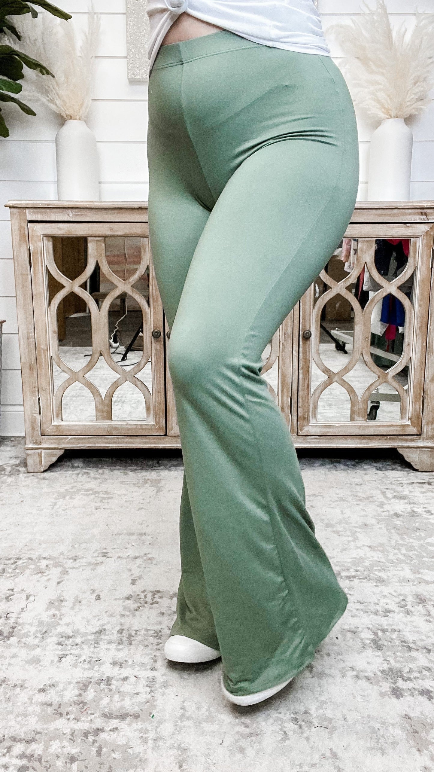 Worth it High-Rise Avery Mae Flare Bottoms - 3 colors!